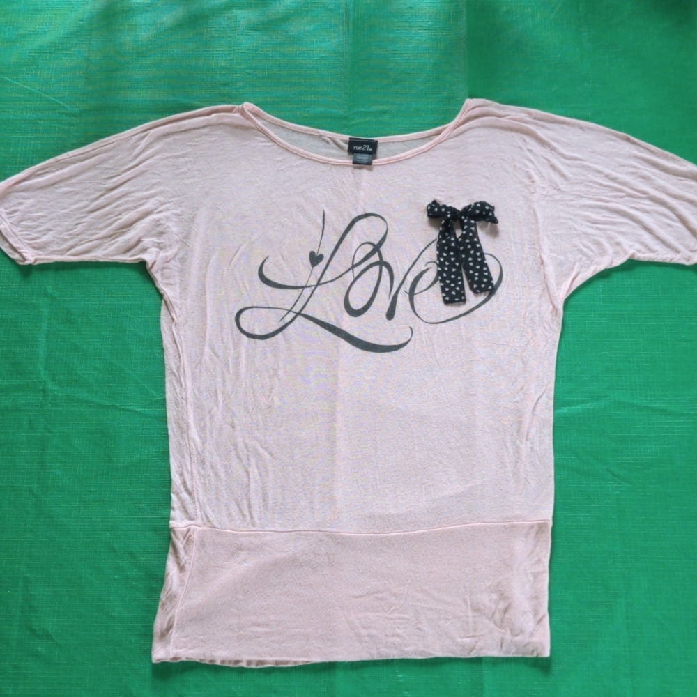 Rue21 T-shirt Size XL
